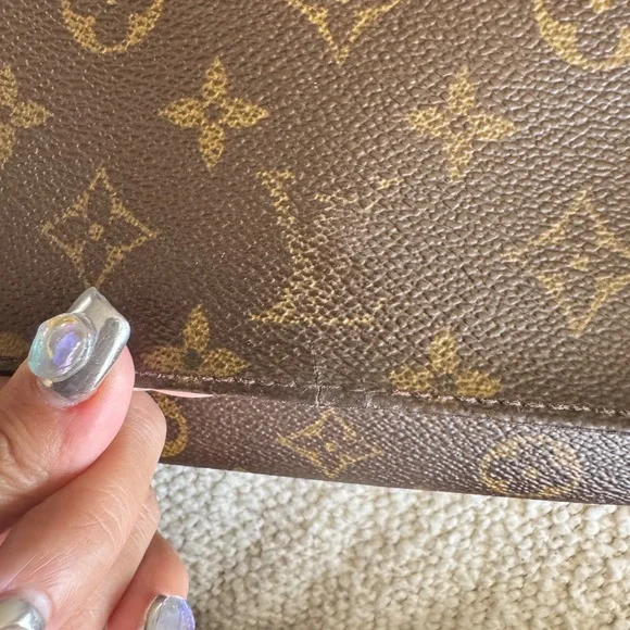 Authentic Louis Vuitton Brown Monogram Shoulder Bag messenger bag - Picture 7 of 9